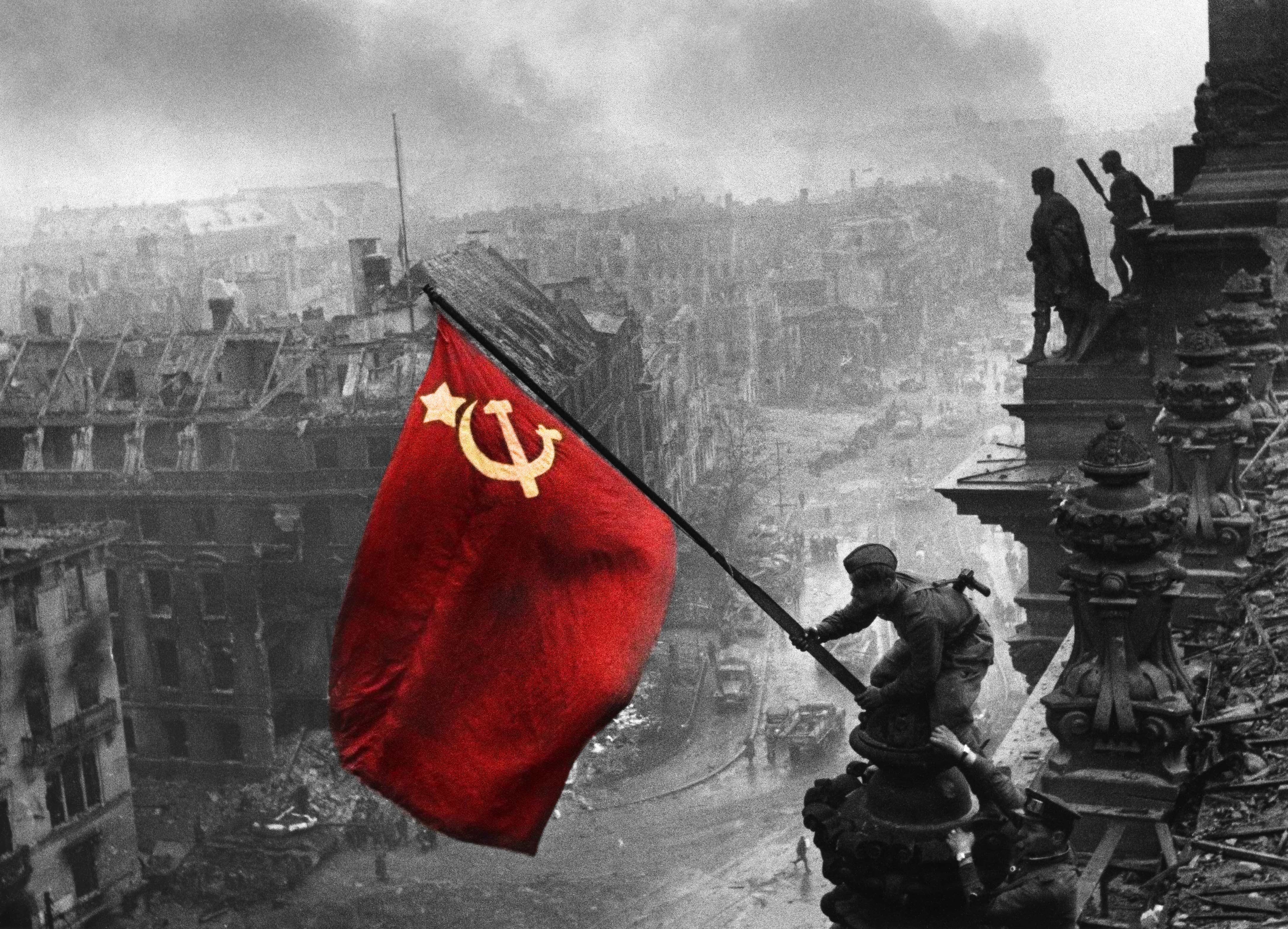 Спасибо, товарищи: The Soviet Union Won the War. The West Just Won the Story.
